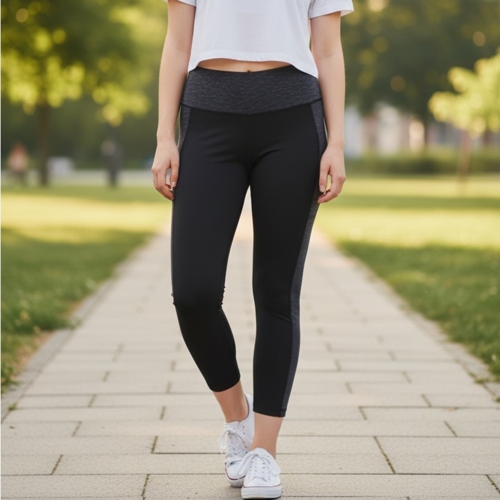 Athleta Black and Gray Cropped Leggings